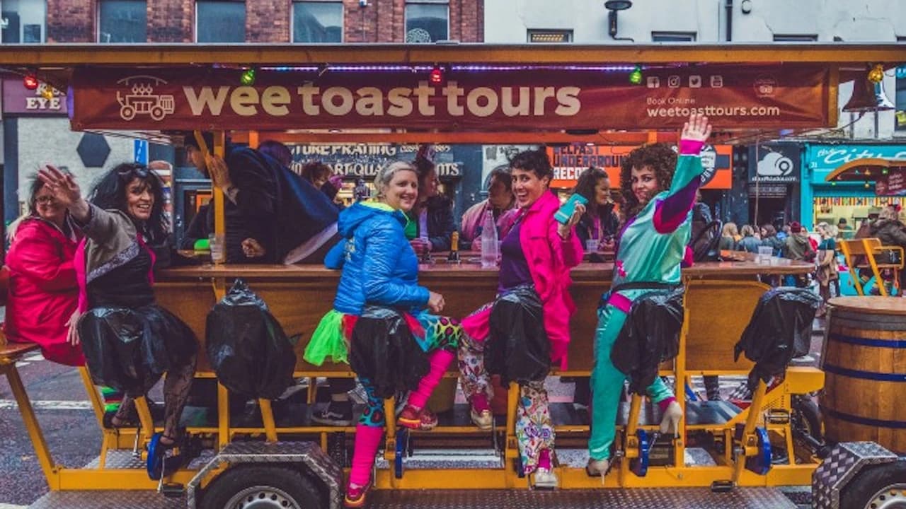 Original Beer and Prosecco London Bike Tour by Wee Toast Tours