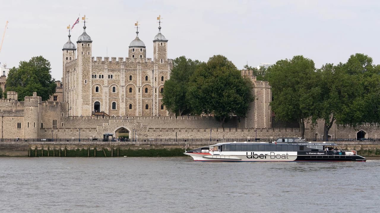 River Thames Uber Boat Transfer by Thames Clippers - Photo 4