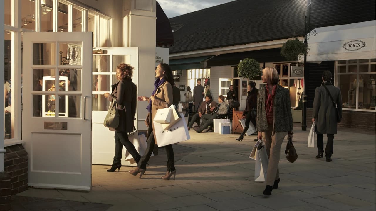 Bicester Village Shopping with Round Trip Rail Transfers from London - Photo 3
