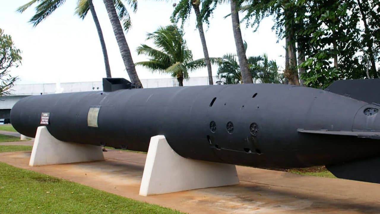 Passport to Pearl Harbour - image 8
