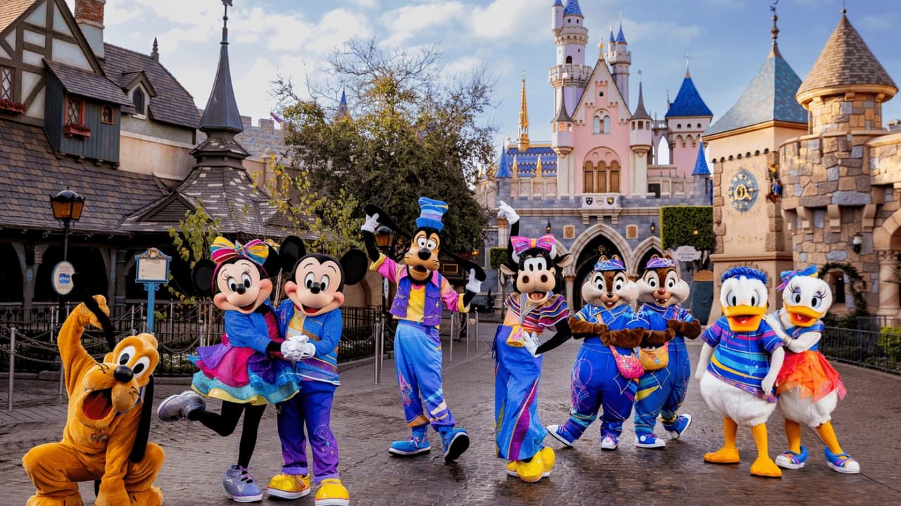 Disneyland Park and Disney California Adventure Park Ticket - Photo 3