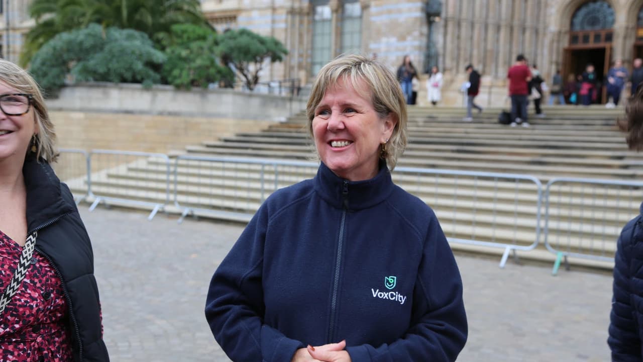 Natural History Museum Tour with English-Speaking Guide