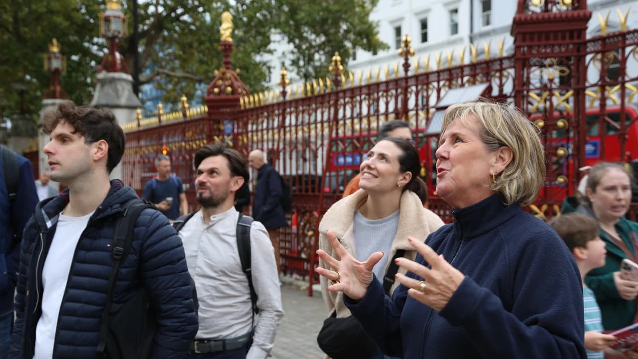 Natural History Museum Tour with English-Speaking Guide - Photo 4