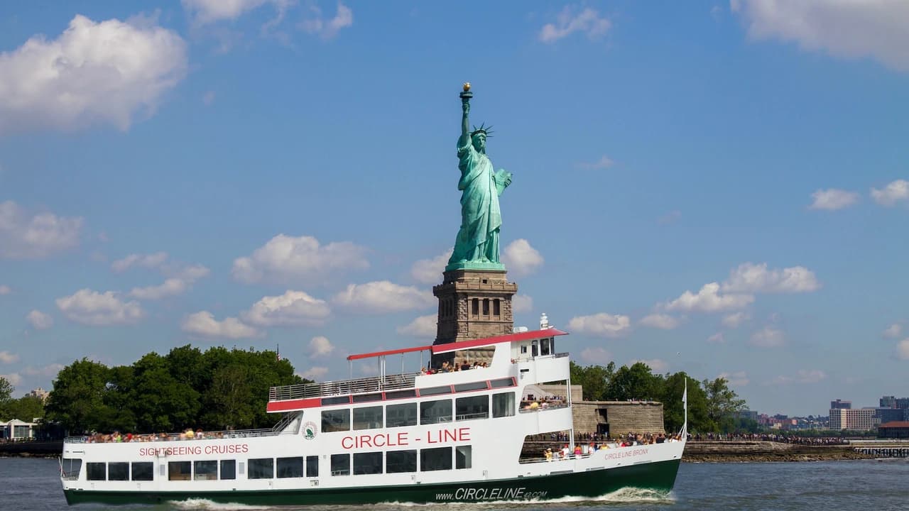 Circle Line "Best of NYC" Sightseeing Cruise (2.5 hours): Reserved Straight-to-Board Ticket