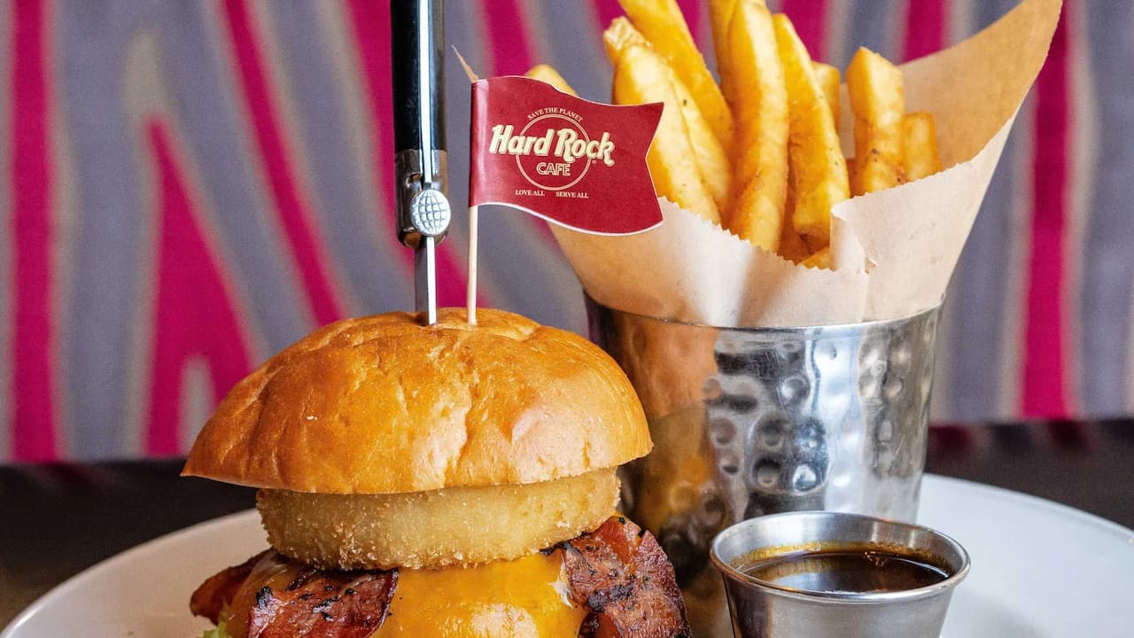 Hard Rock Cafe Las Vegas Dining Experience - Photo 4