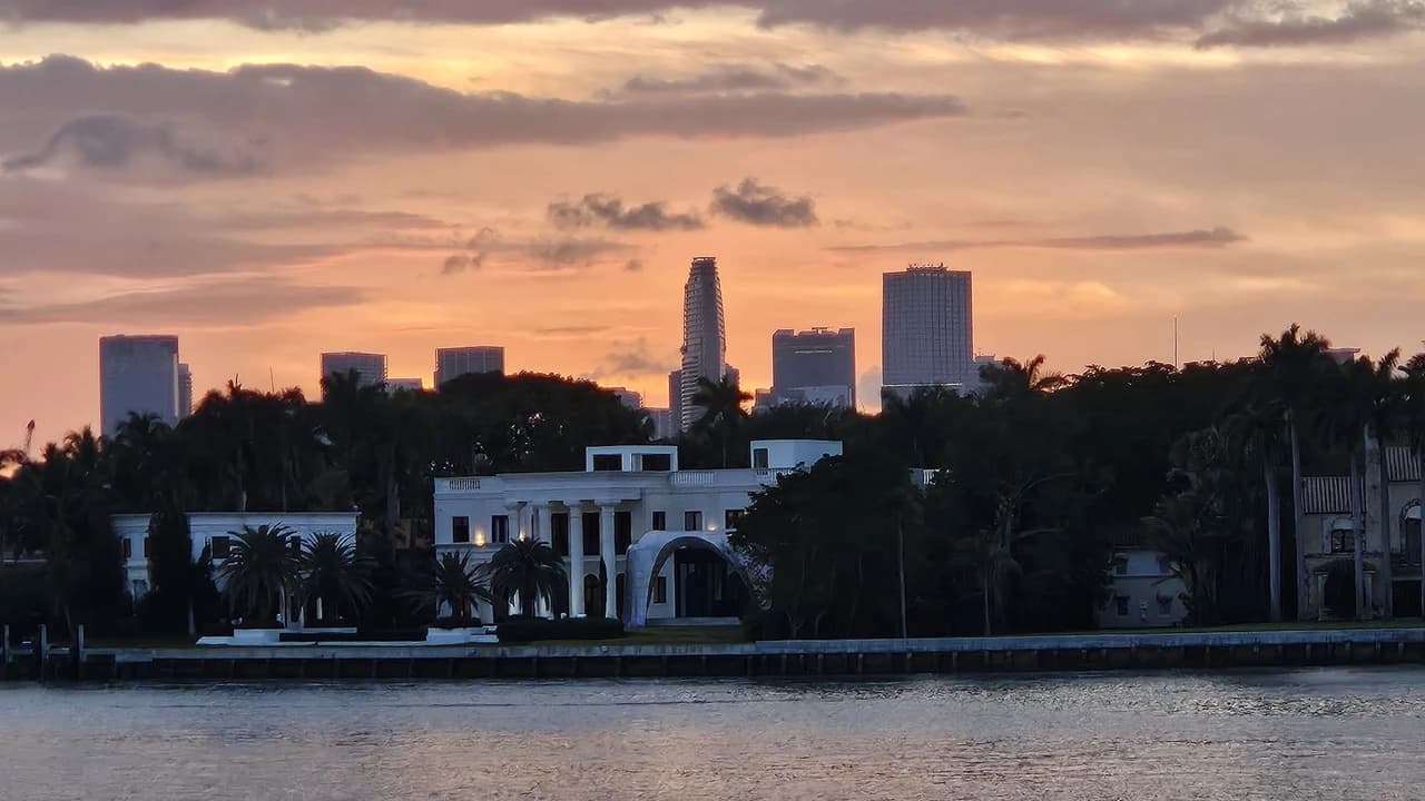 Miami Sunset Cruise of Biscayne Bay and Millionaires' Homes - Photo 2