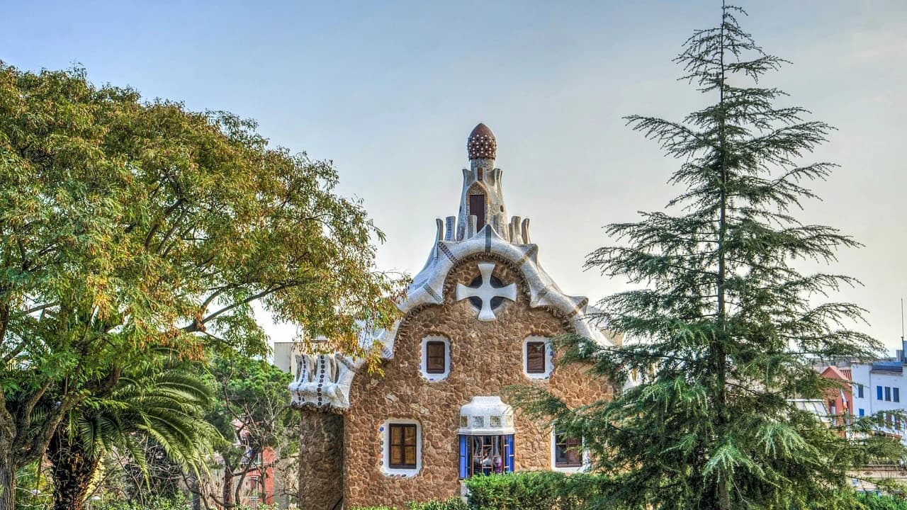 Park Guell Skip-the-Line Guided Tour - Photo 2