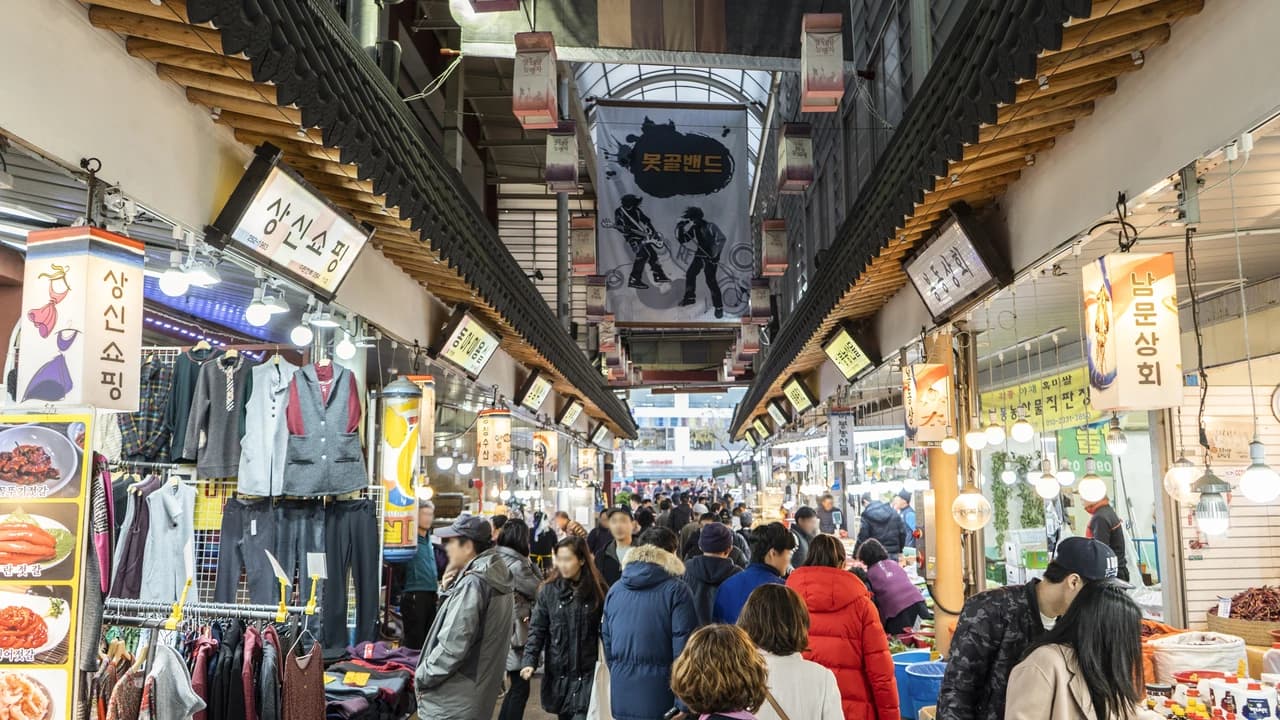 Korean Folk Village and Suwon Hwaseong Fortress Full-Day Tour from Seoul - image 8