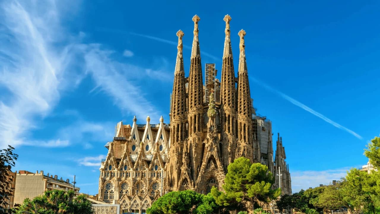 Barcelona Self-Guided Audio Tour: Sagrada Familia, Park Guell, Casa Batllo - Photo 3