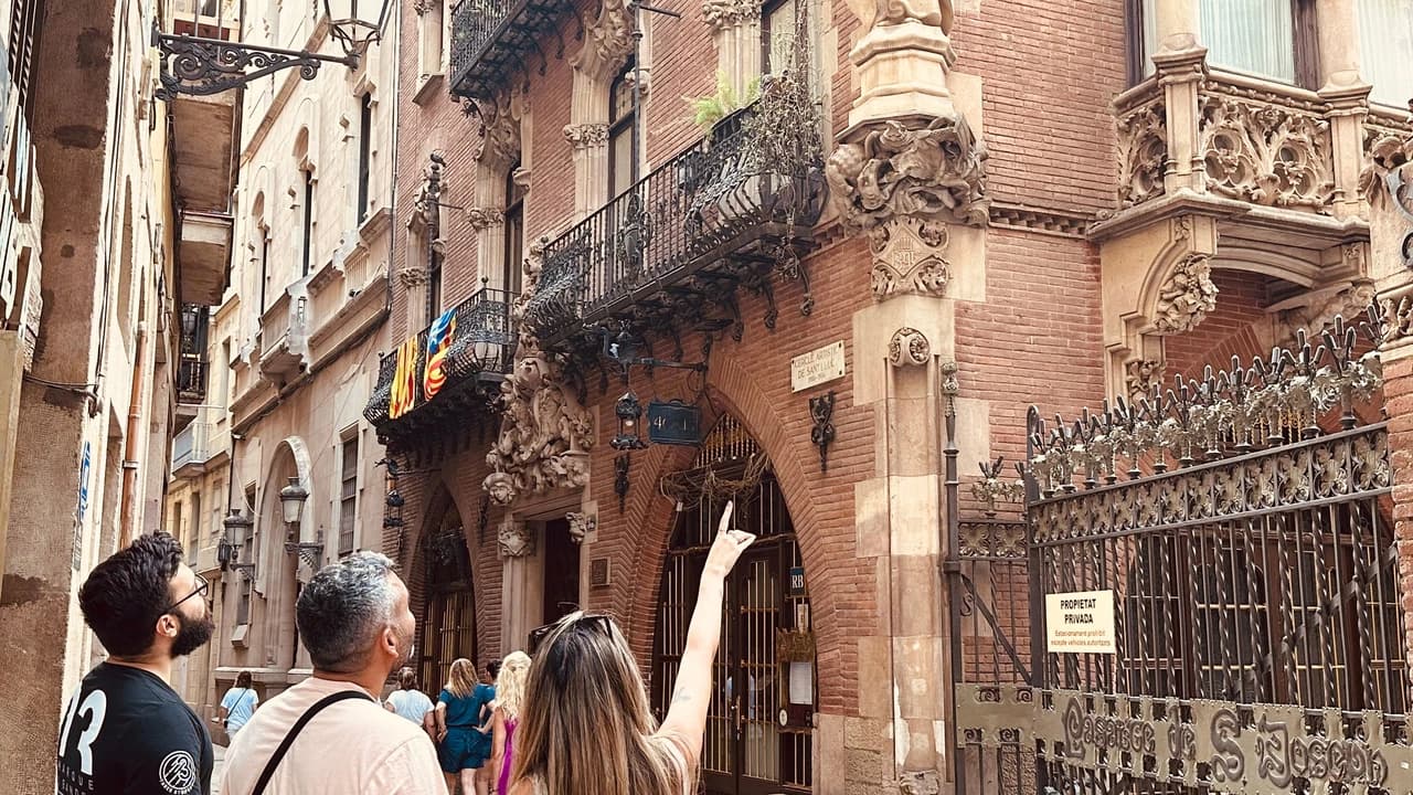 Barcelona Walking Tour with Picasso Museum Skip-the-Line Admission - Photo 5