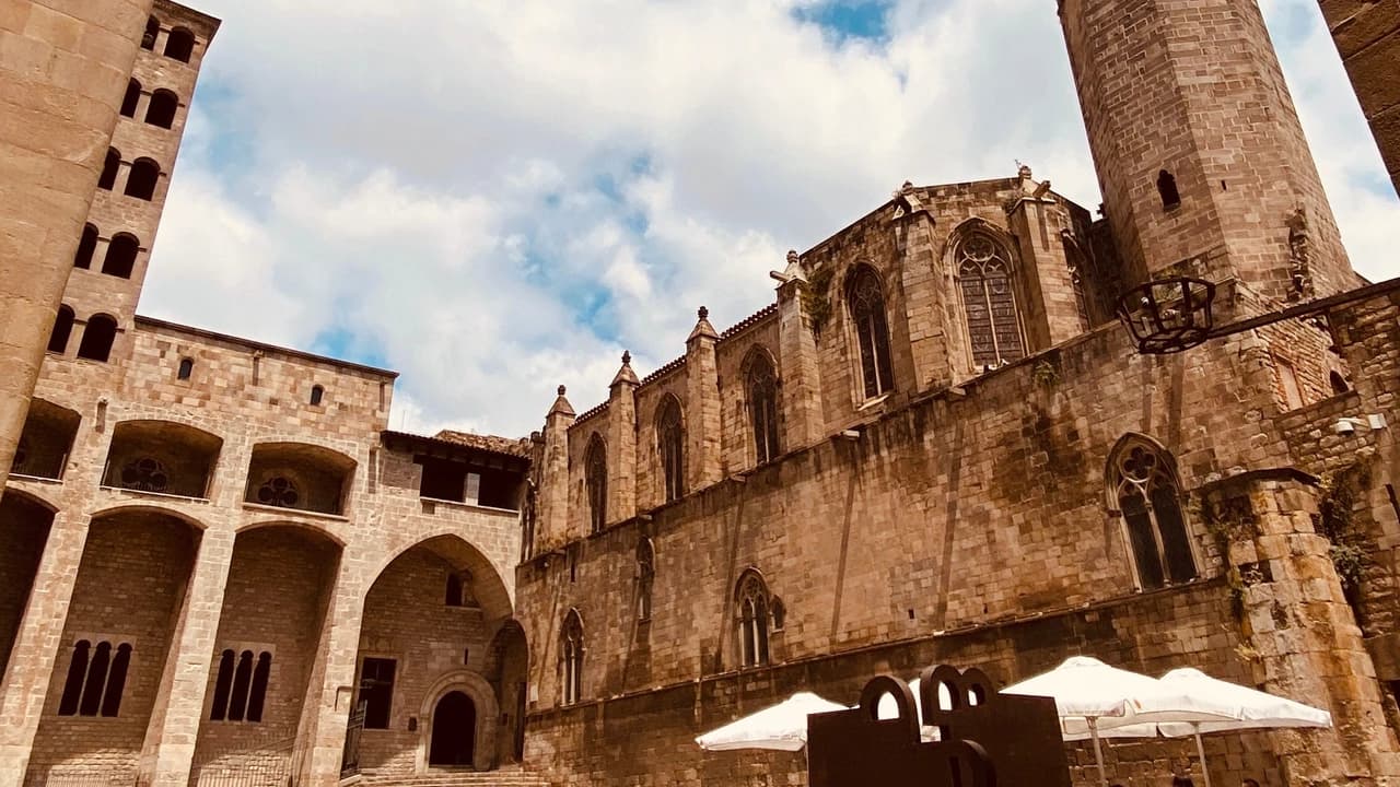 Barcelona Gothic Quarter Guided Tour - Photo 4