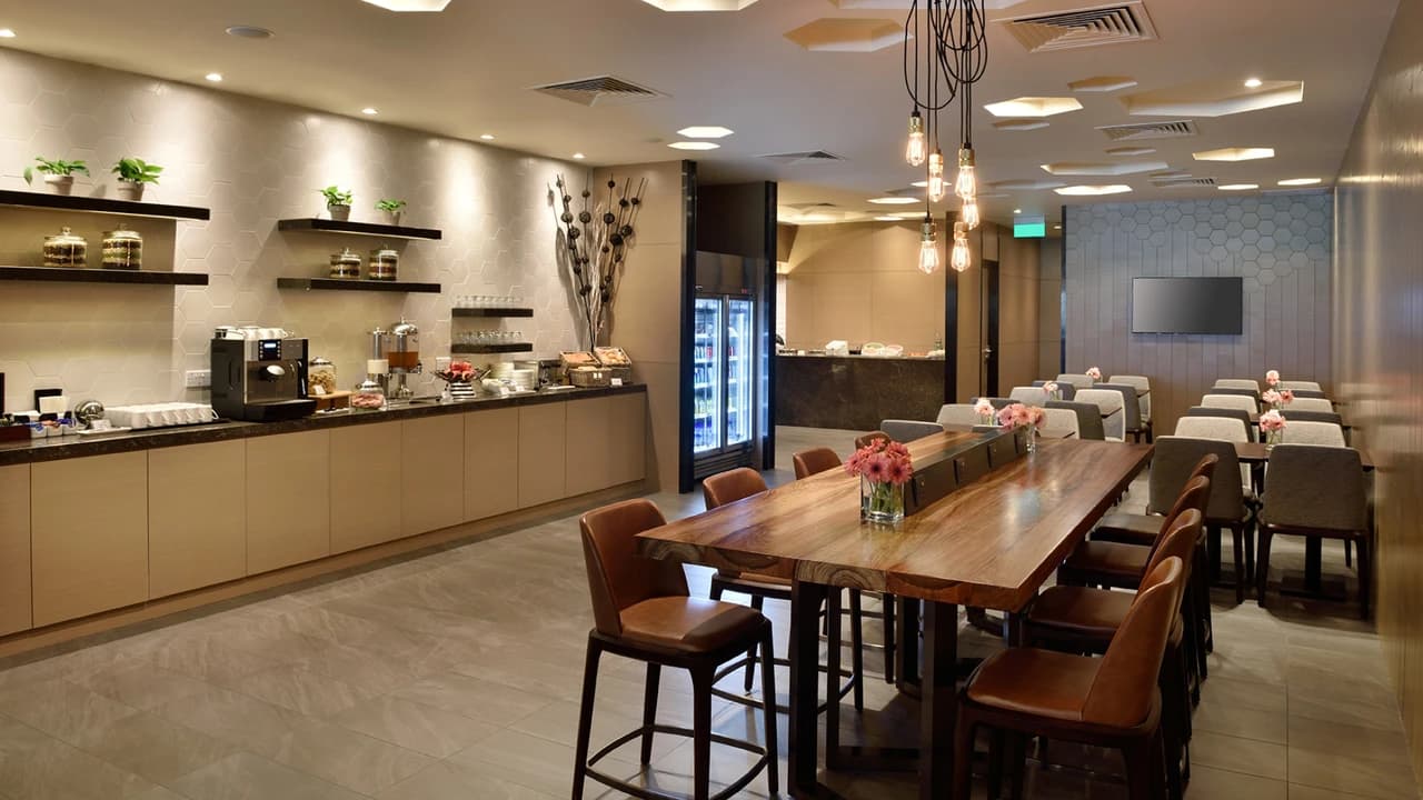 Plaza Premium Lounge - Singapore Changi Airport Terminal 1 - Photo 5