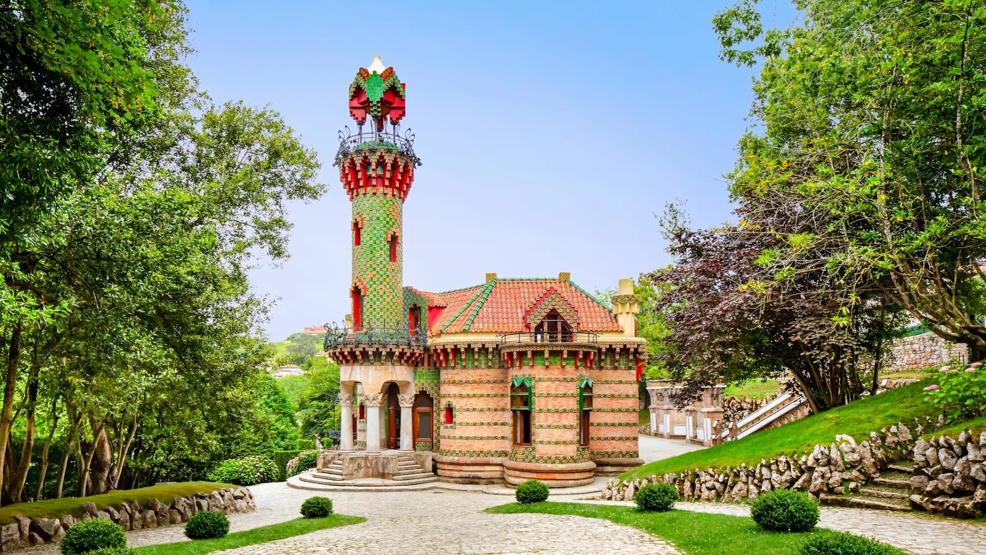 Gaudí's El Capricho Ticket with Audio Guide - image 8