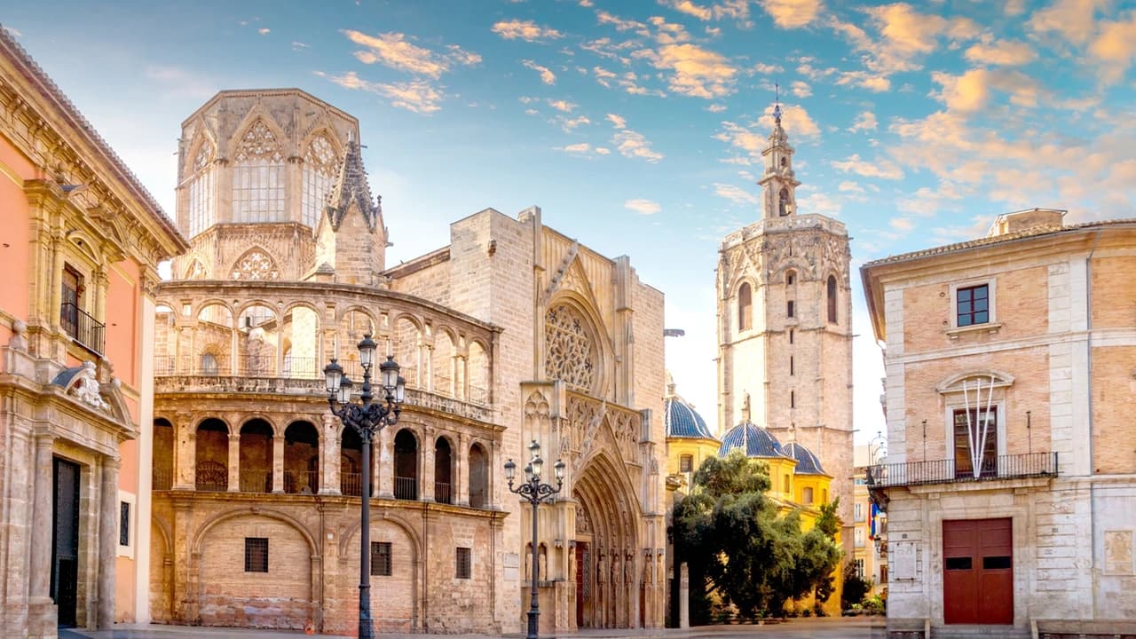 Valencia Cathedral & Holy Grail Tour with English-Speaking Guide & Fast Track Entry - Photo 3