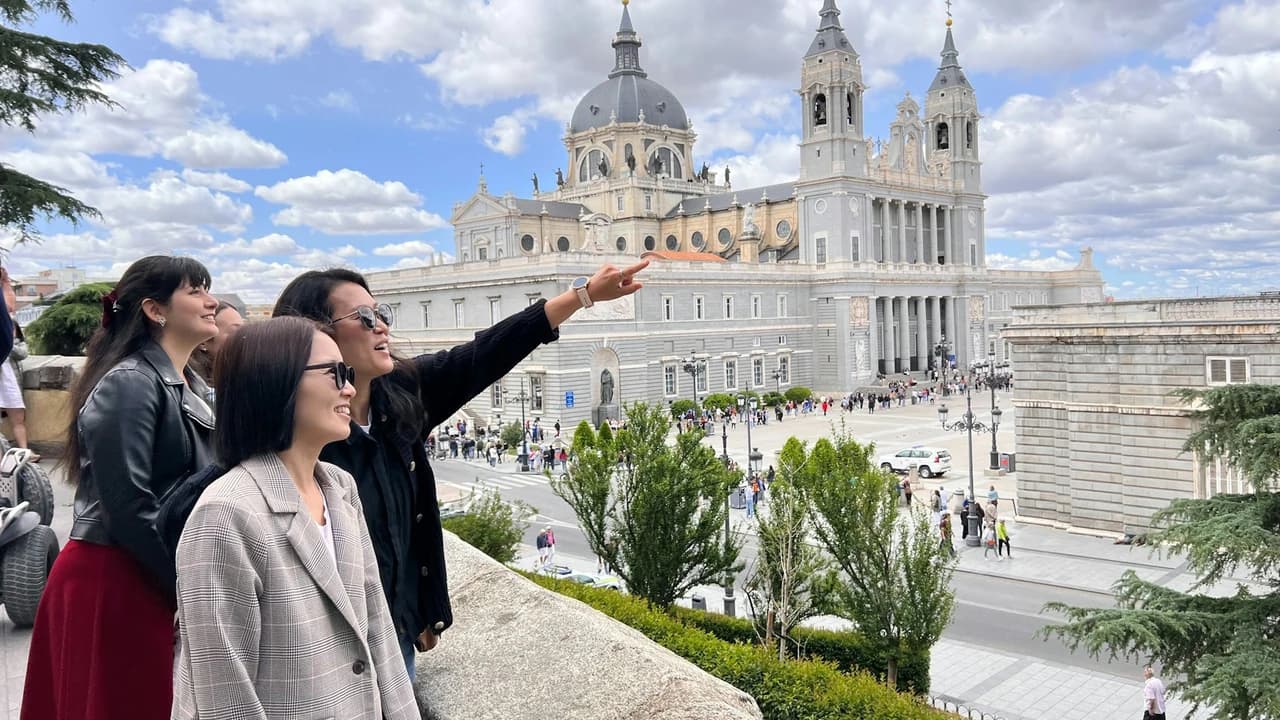 Madrid: 1.5-Hour Evening Walking Tour