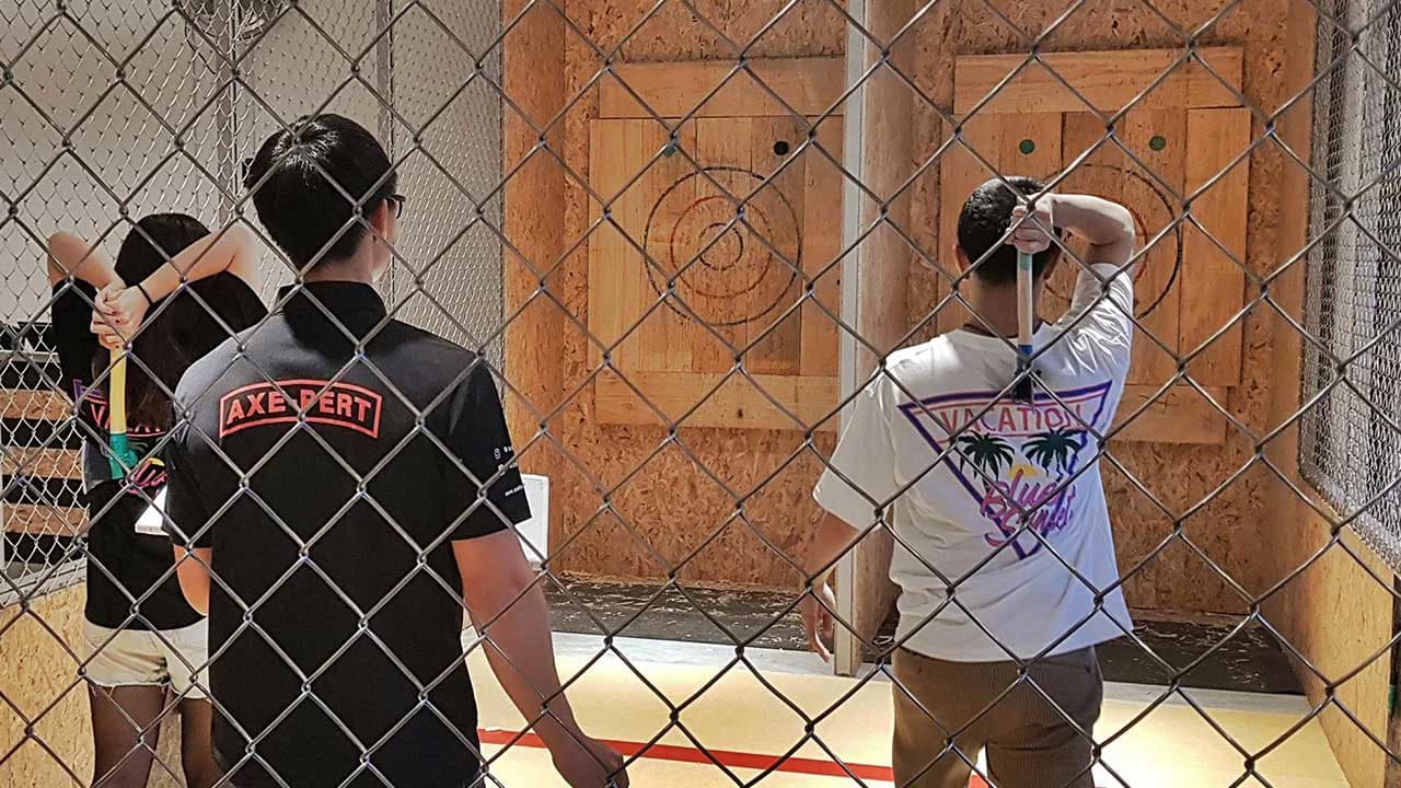 Axe Factor Sentosa: Axe Throwing Experience - image 7
