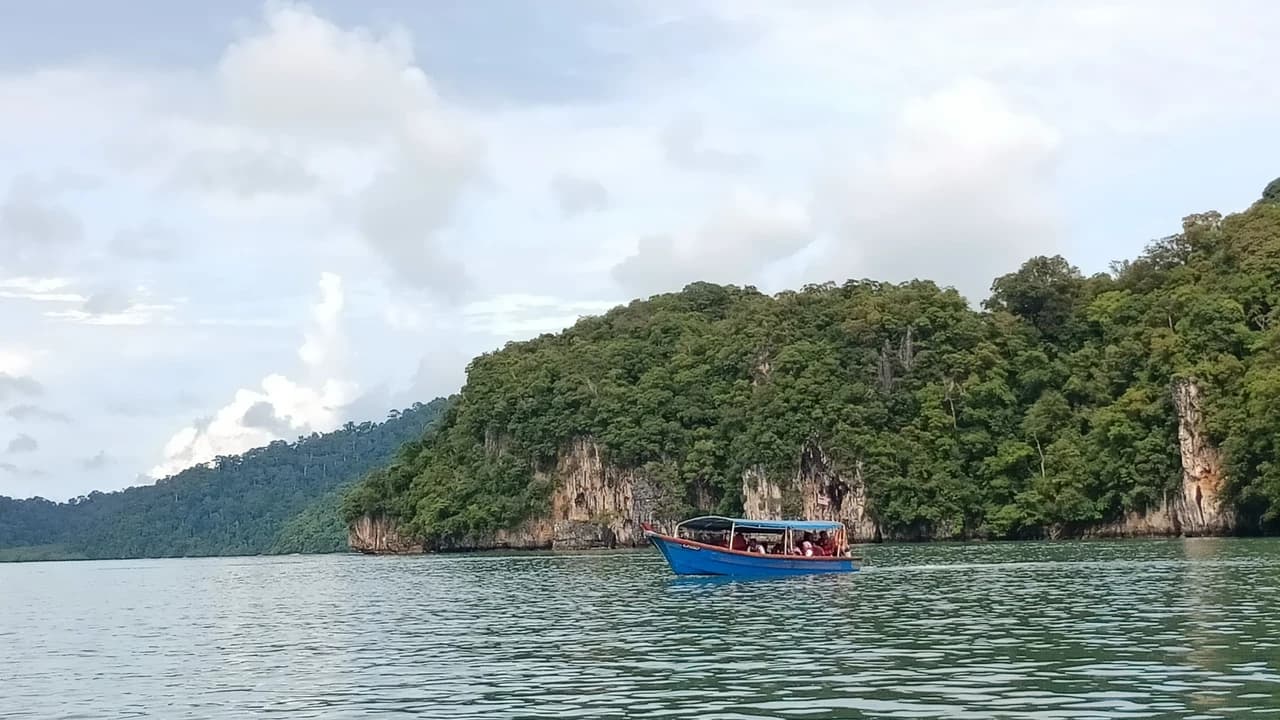 Langkawi Island Hopping Tour by Speedboat
