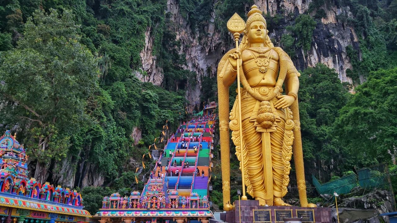 Batu Caves and Kuala Lumpur Countryside Tour