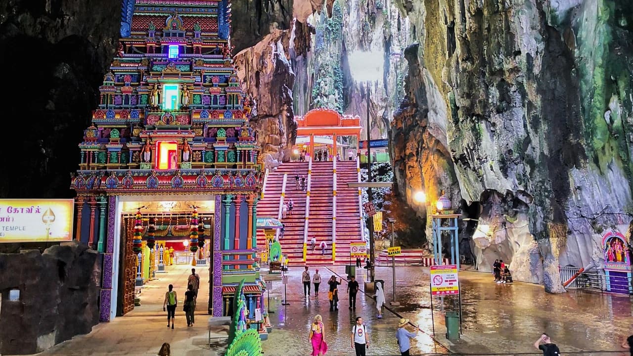 Colmar Tropicale Bukit Tinggi and Batu Caves Tour from Kuala Lumpur - Photo 5