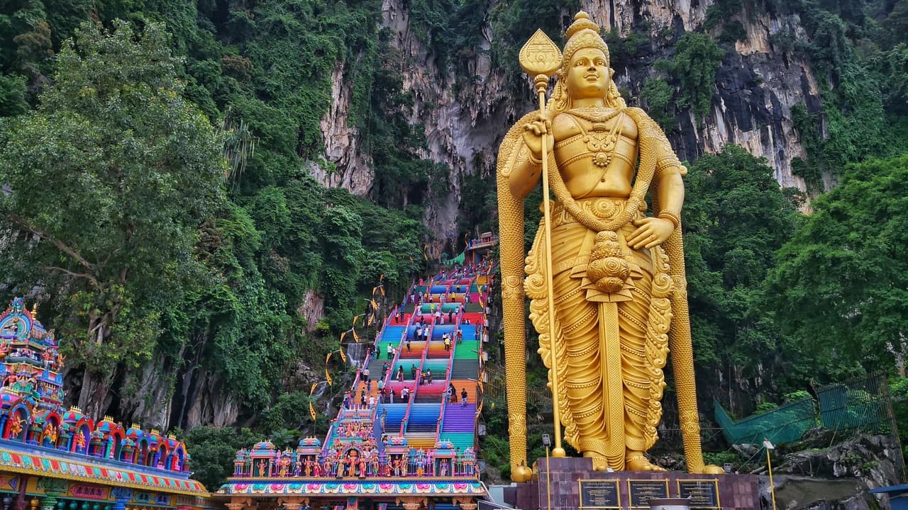 Batu Caves and Kuala Gandah Elephant Sanctuary Full-Day Tour from Kuala Lumpur