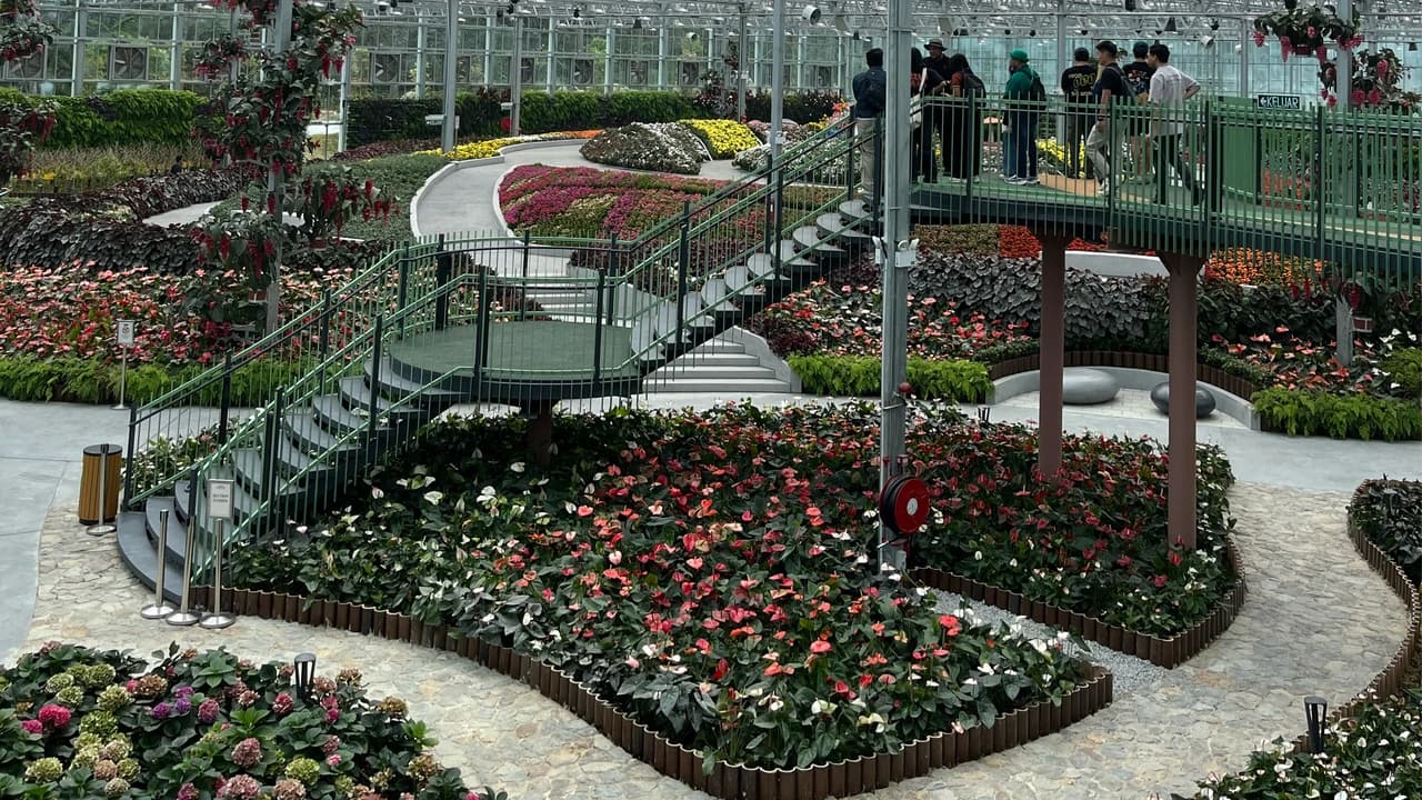 COMBO: Eufloria Gardens & Sculpture Park + Genting Skyway Tickets - Photo 3