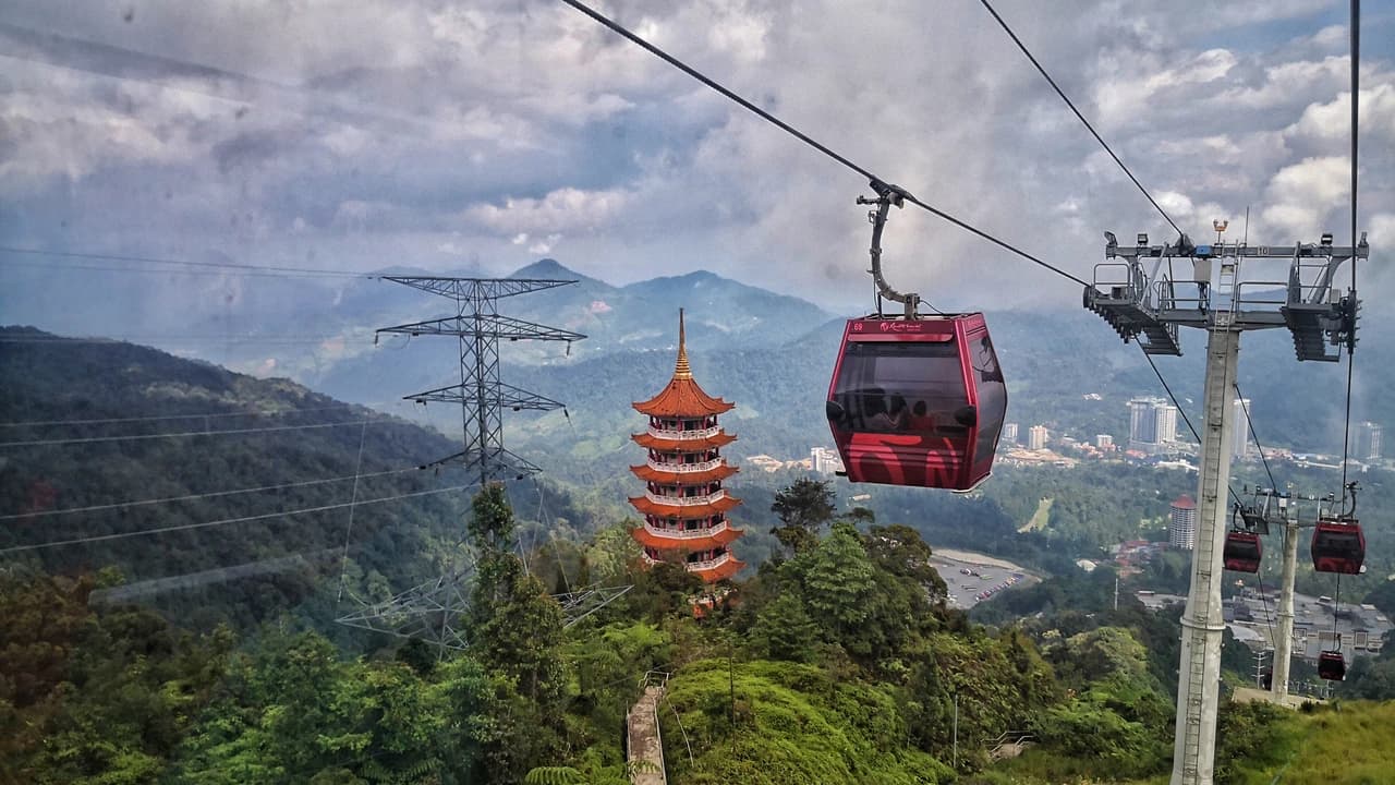 Genting Highlands and Batu Caves Full-Day Tour from Kuala Lumpur