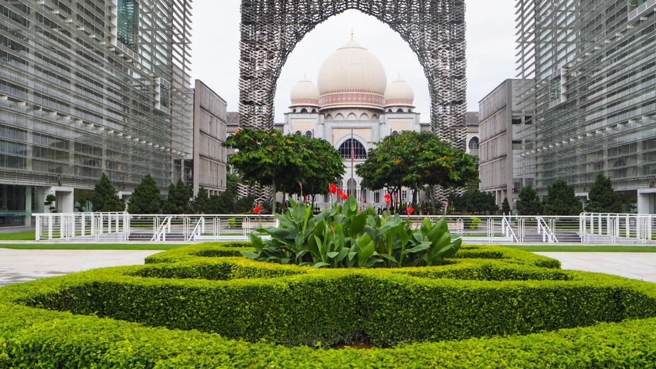 Batu Caves and Kuala Lumpur City Tour with 21 Attractions - Photo 3