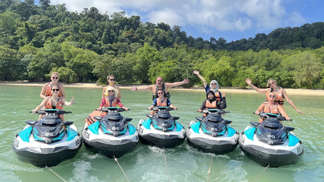 Tuba Island Discovery Tour by Jet Ski - Photo 2