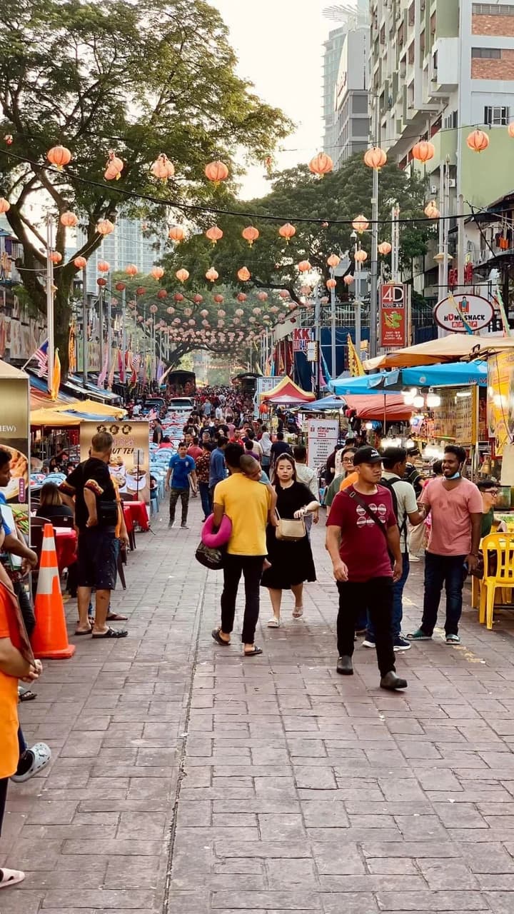 Local Food Exploration Evening Tour in Kuala Lumpur