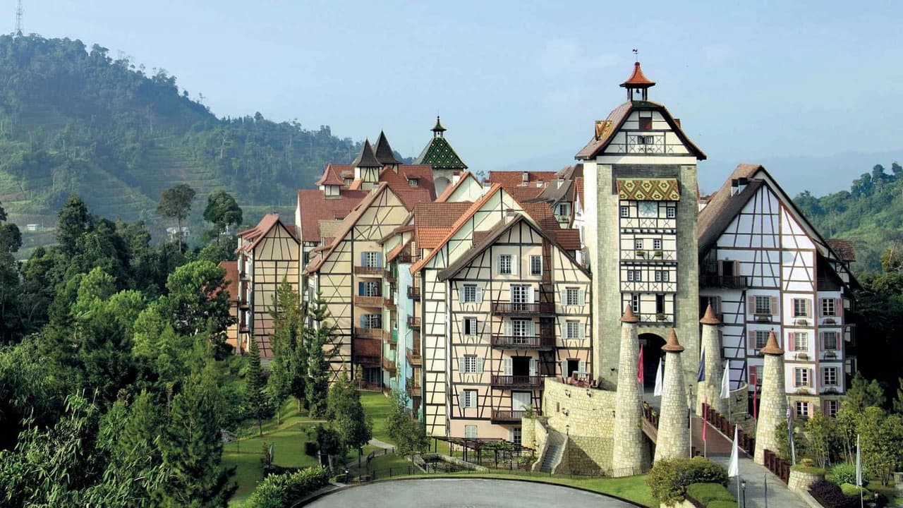 Kuala Lumpur Day Tour to Bukit Tinggi & Batu Caves