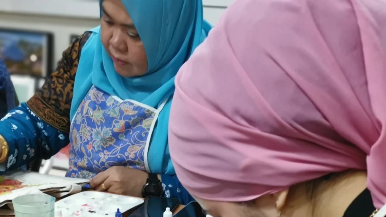 Batik Coloring Workshop in Kuala Lumpur - Photo 3