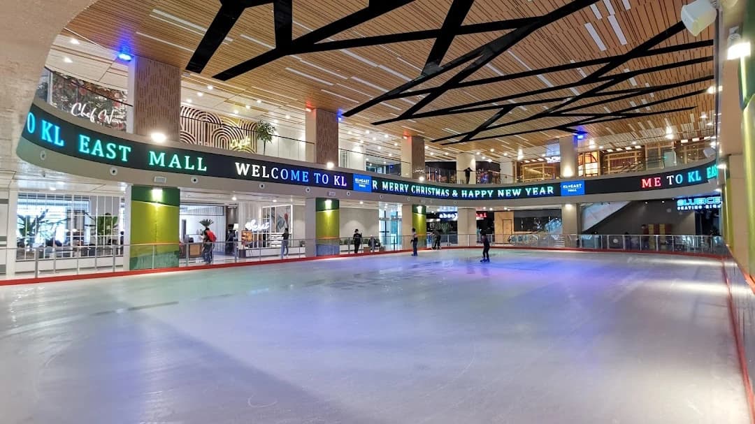 Ice Skating Experience with Blue Ice Skating Rink in Kuala Lumpur - image 6