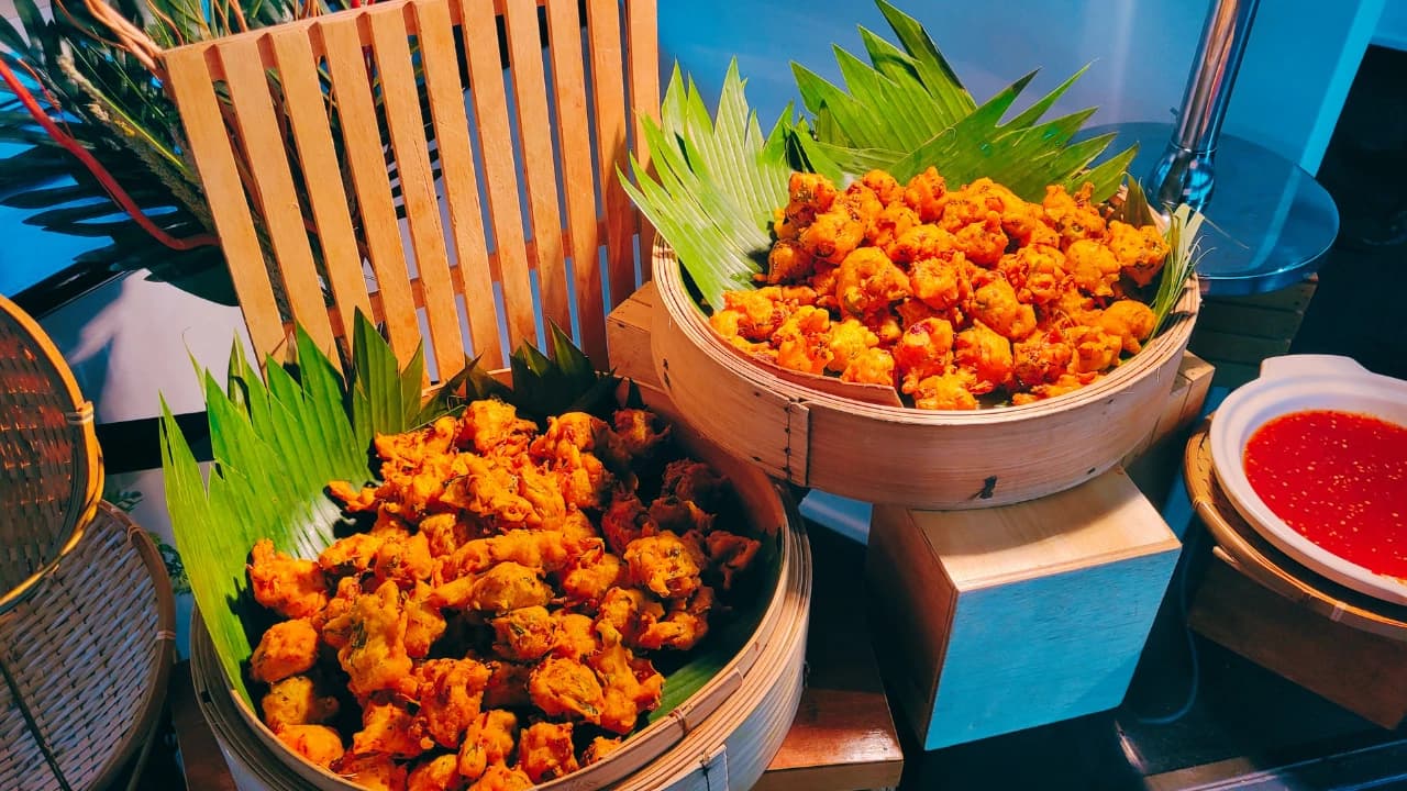 Hotel Dining at The Great Room by Holiday Inn Express Kuala Lumpur City Centre - image 8