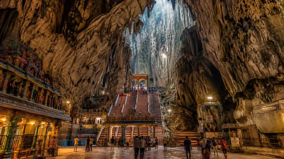 Kuala Lumpur Batu Caves Half-Day Tour with Coconut Water - image 8