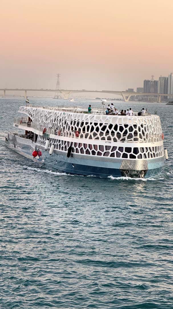 Lotus Royale Dinner Cruise - Photo 8