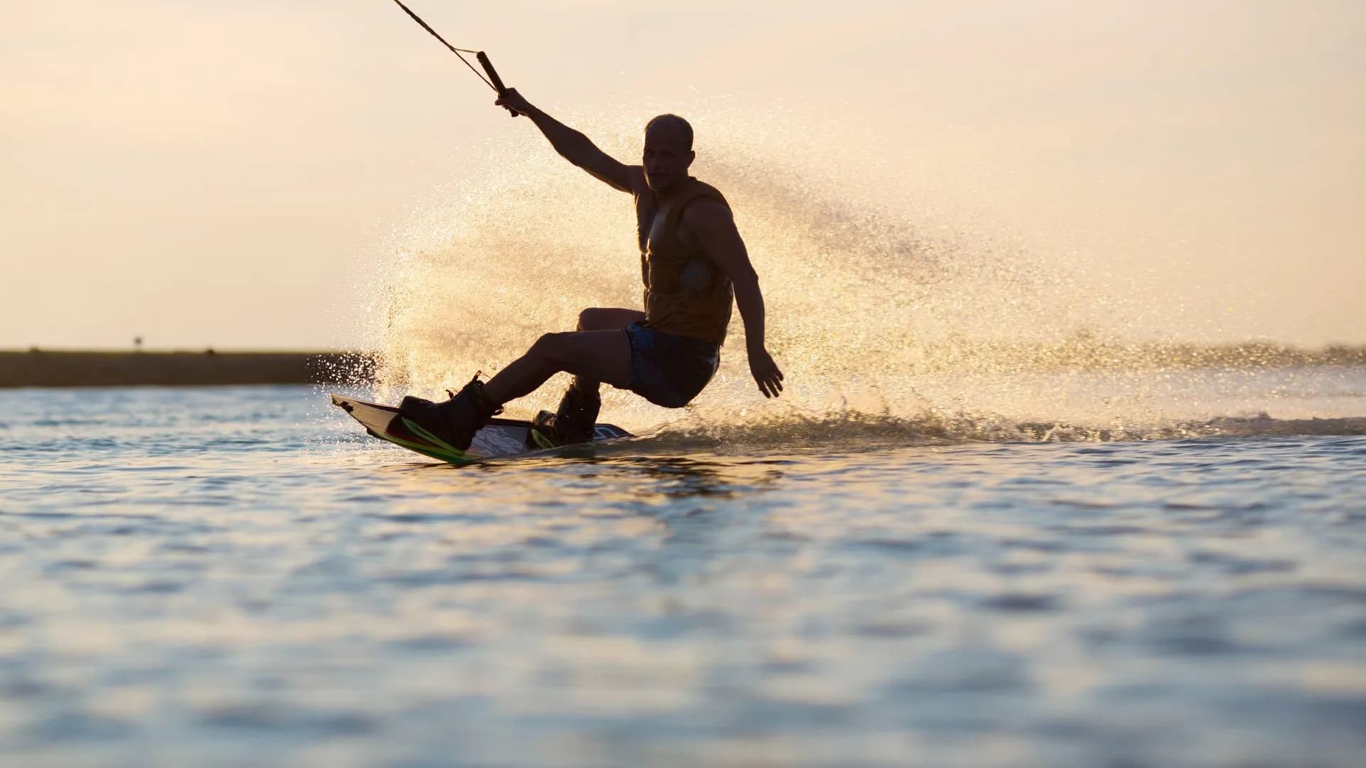Wakeboarding from Dubai Marina - Photo 13