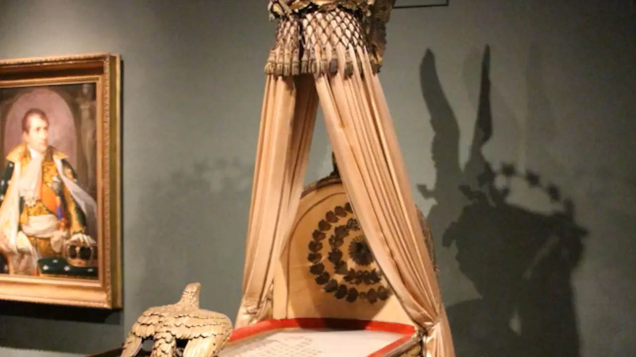 Imperial Treasury at the Hofburg Palace - Photo 3